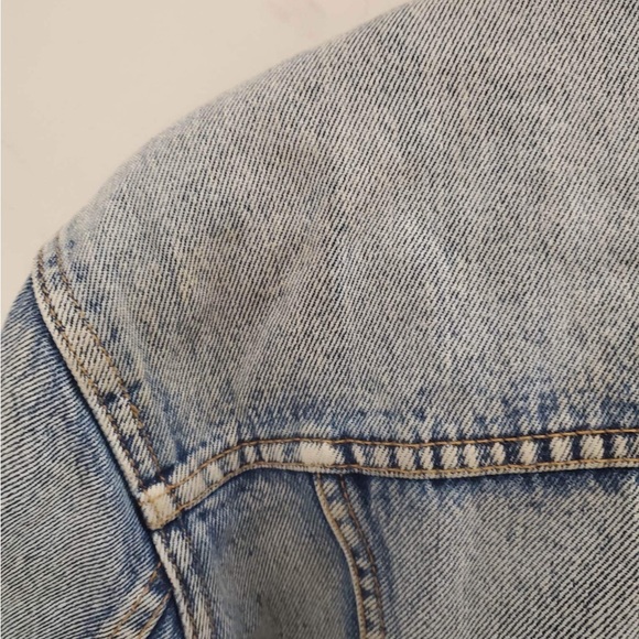 Levi's Men's Vintage Fit Trucker Jacket - Picture 6 of 12